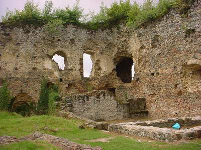 Les ruines du château de Montgilbert