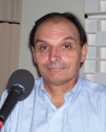 Olivier Pironneau est membre de l’Académie des sciences dans la section mécanique et informatique.