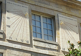 Cadran solaire de la deuxième cour de l’Institut de France