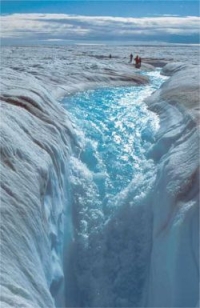Perte de glace par écoulement dans la calotte polaire