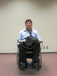 Chez Toyota, on travaille à la conception  d’un fauteuil roulant entièrement guidé par la pensée