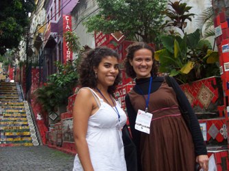 Deux étudiantes Lucimar et Tatiana au sourire brésilien incomparable