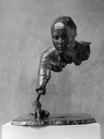 Tête avec bras, sculpture  de Pierre-Edouard, bronze, 1999