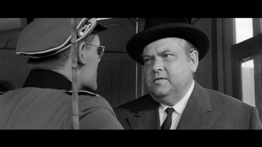 Orson Welles interprète le rôle du consul de Suède Raoul  Nordling