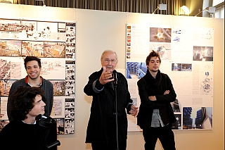 Claude Parent, et les lauréats, vernissage de l’exposition du Grand Prix d’Architecture 2011