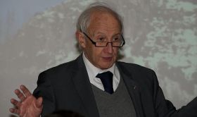 Le professeur Henry de Lumley en février 2012