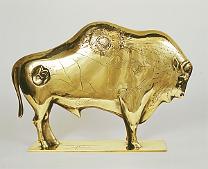 Le bison-genèse bronze poli. 1977. Pierre-Yves Trémois de l’Académie des beaux-arts.