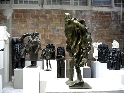 Sculptures de Claude Abeille de l’Académie des beaux-arts dans son atelier