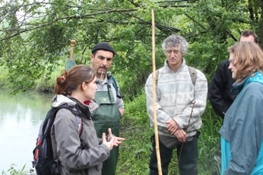 Emmanuelle Sarat lors d’une  formation "mammifères du bassin de la Loire", organisé par l’ONCFS.